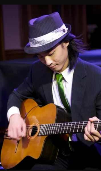 Tak Arikushi guitar